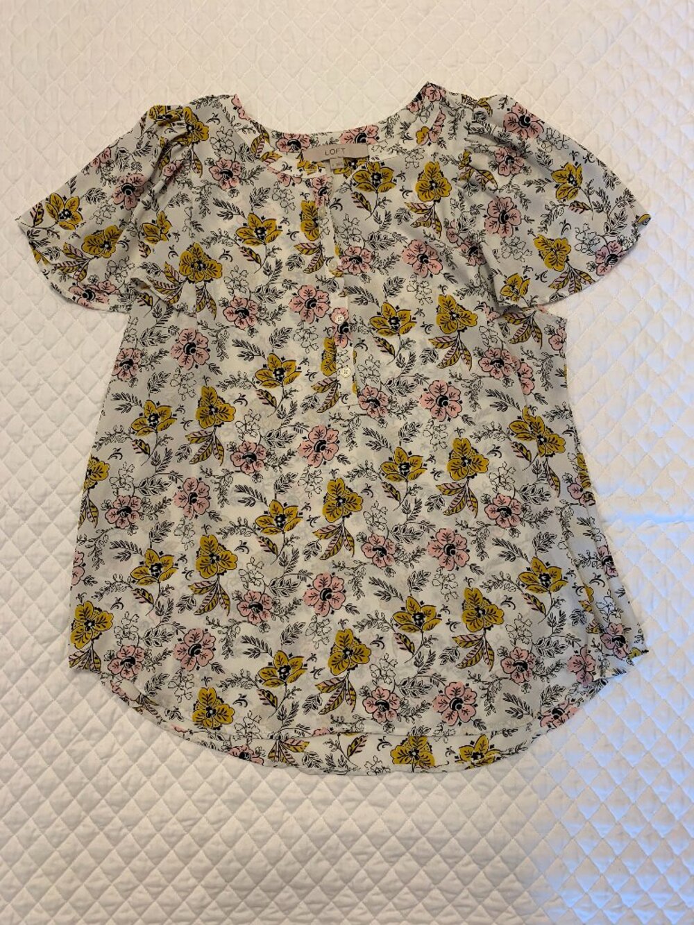 Women’s Loft Floral Patterned Butterfly Sleeve Half-Button Blouse L